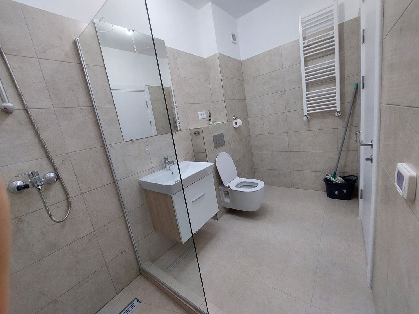 2 Camere, 2 balcoane, mobilat, PARCARE SUBSOL INCLUSA, 3 minute Metrou Pacii - Poză 11