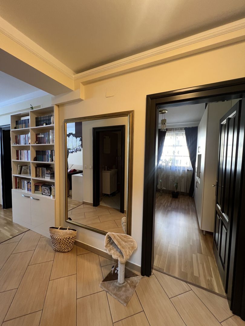 Apartament 3 camere - 130.000 euro - Poză 1