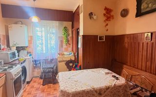 Apartament complet decomandat / etaj intermediar / - Poză 3