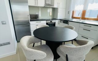 Intimitatea unei vile, confortul unui apartament pe Calea Turnișorului - Poză 2