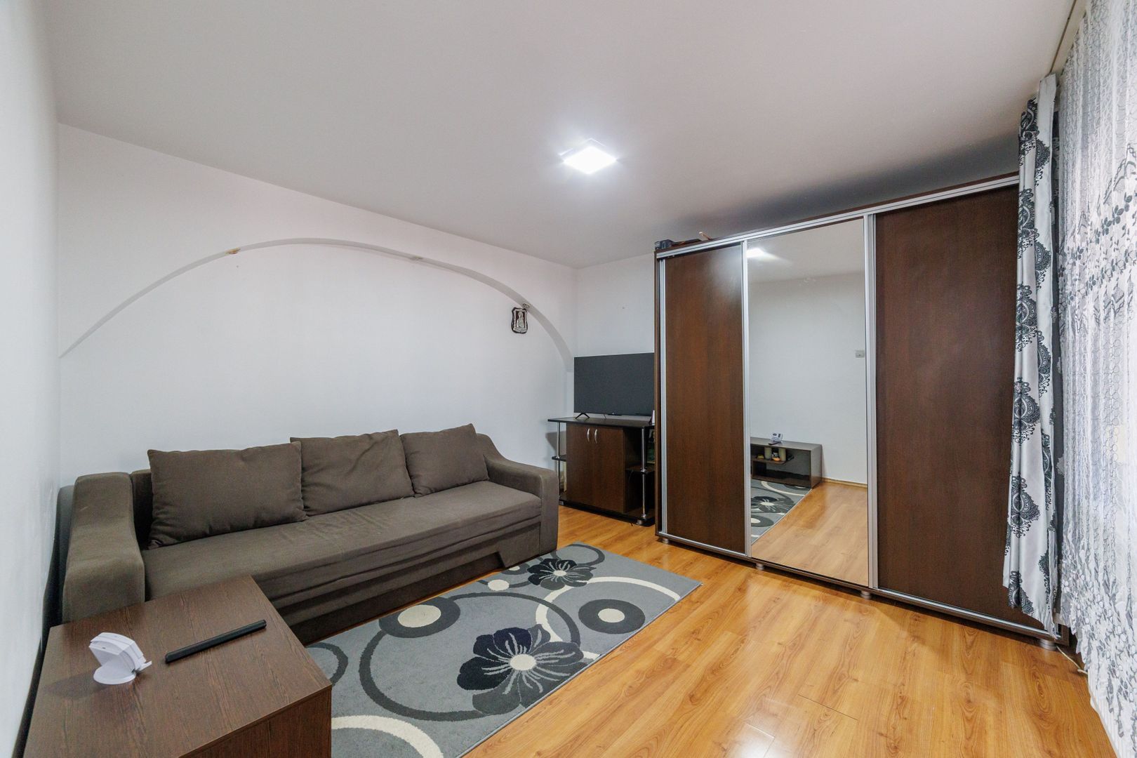 Casa la pret de garsoniera | Zona Lunca Argesului – Scenic, Pitesti - Poză 3