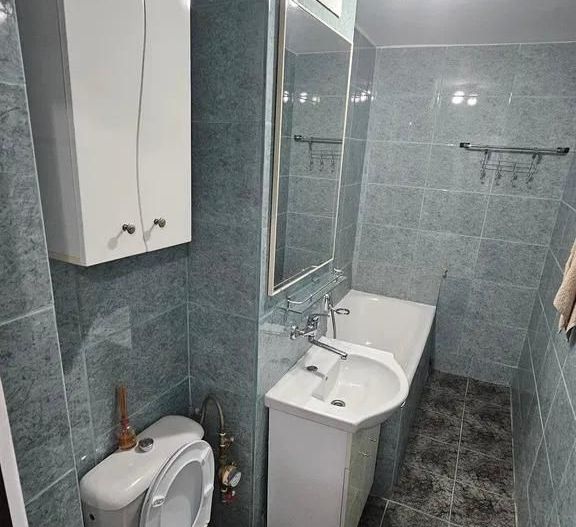 GARSONIERA LUJERULUI, BUCATARIE INCHISA, MOBILAT, METROU 5 MINUTE - Poză 2