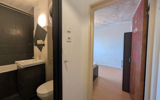 3 Camere Giulești, 60mp, Vedere Panoramică, Total de Renovat - Poză 7