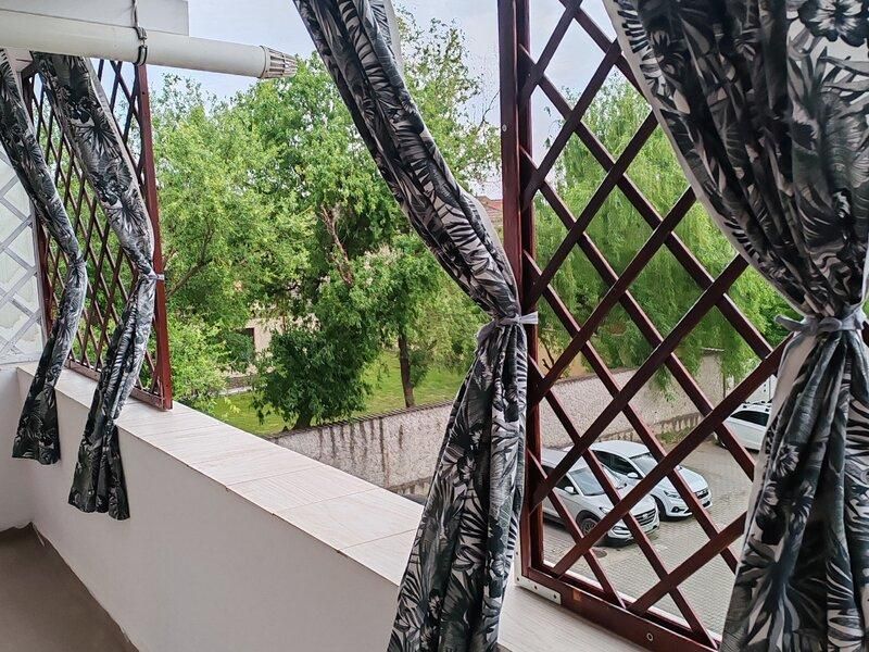 AP. 2 CAMERE - POPEST-LEORDENI, PET-FRIENDLY, PARCARE INCLUSA, MODERN - Poză 5
