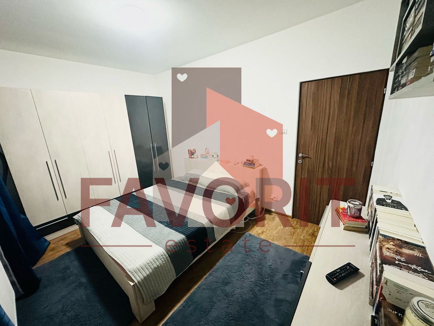 Spatios. Mobilat si utilat. Model cu 2 bai. - Poză 1