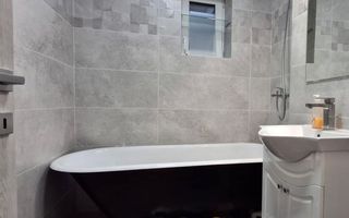 Apartament 2 camere , parter inalt , cu loc de parcare. - Poză 4