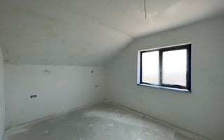 Casă individuală cu garaj-Moșnița Veche - Poză 12