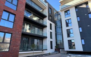 Apartament PREMIUM 3 camere cu GARAJ si boxa - zona Centrala - Poză 12