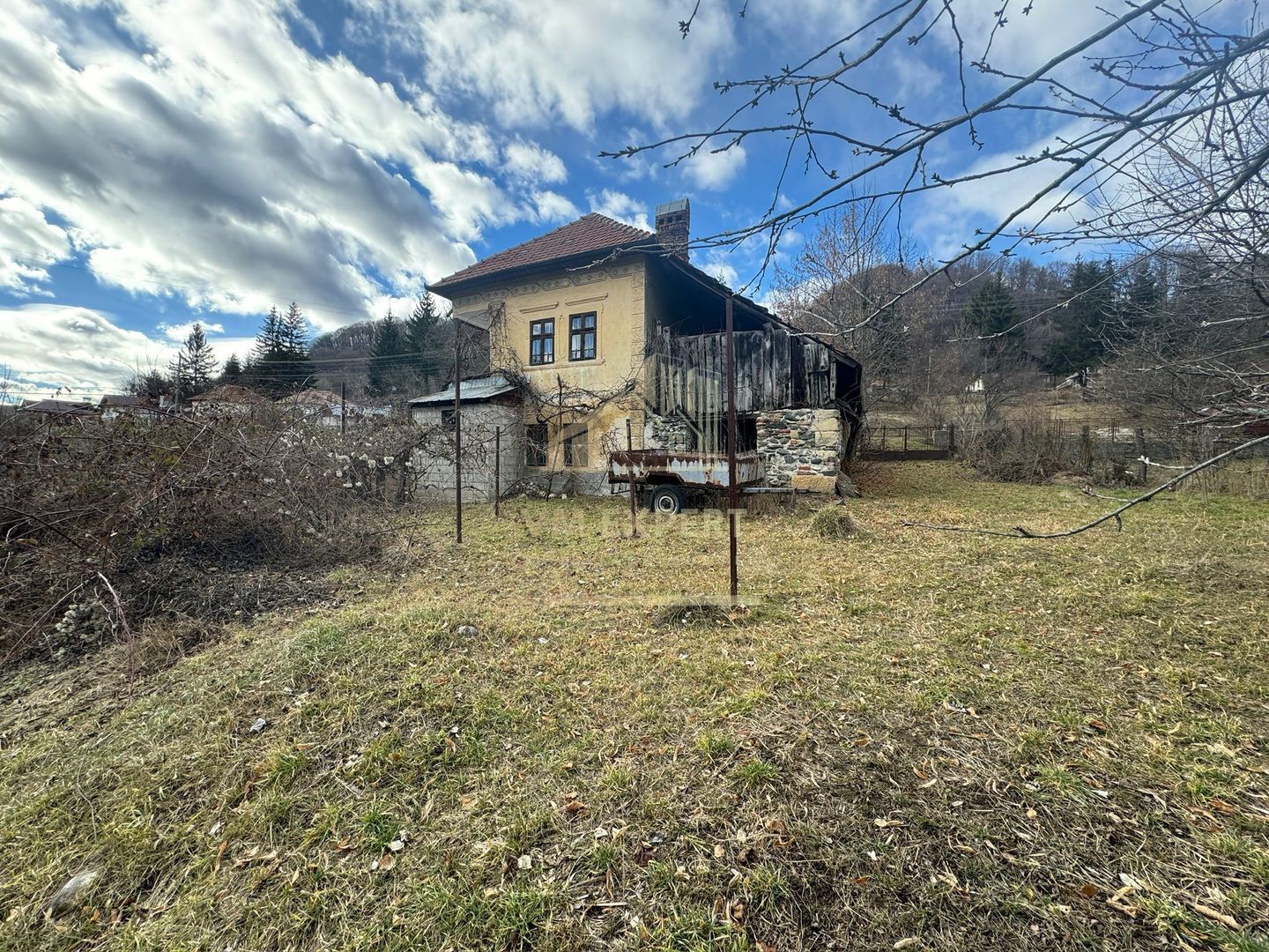 CASĂ  MUSCELEANA P+E 80 MP, TEREN 1500 MP, CAMPULUNG - Poză 5