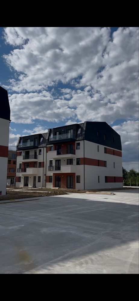 BRASADAS vinde ap 1,2,3 cam NOI pe Careiului. - Poză 1