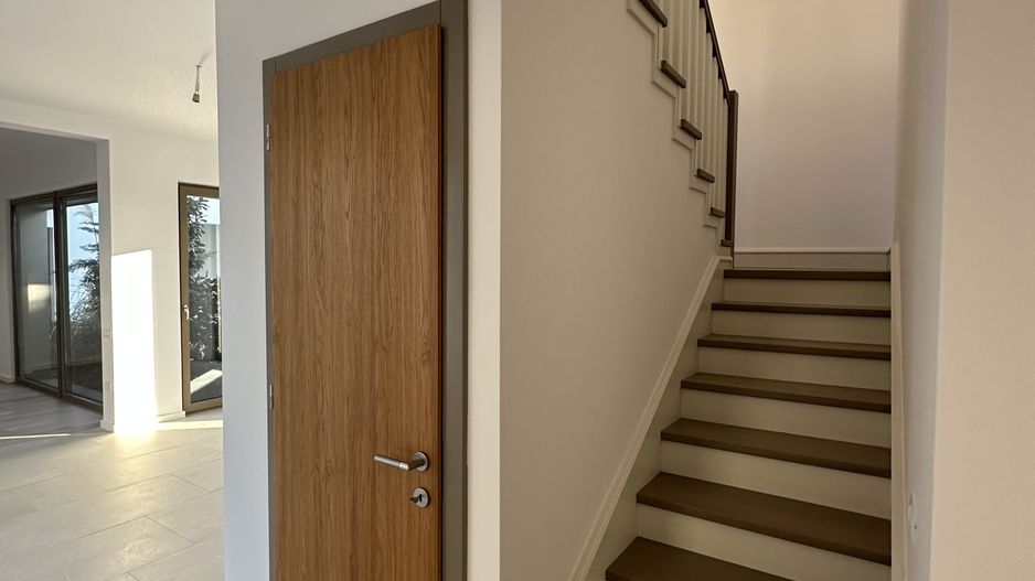 Casa cu 4 camere - Dumbarvita - Poză 14