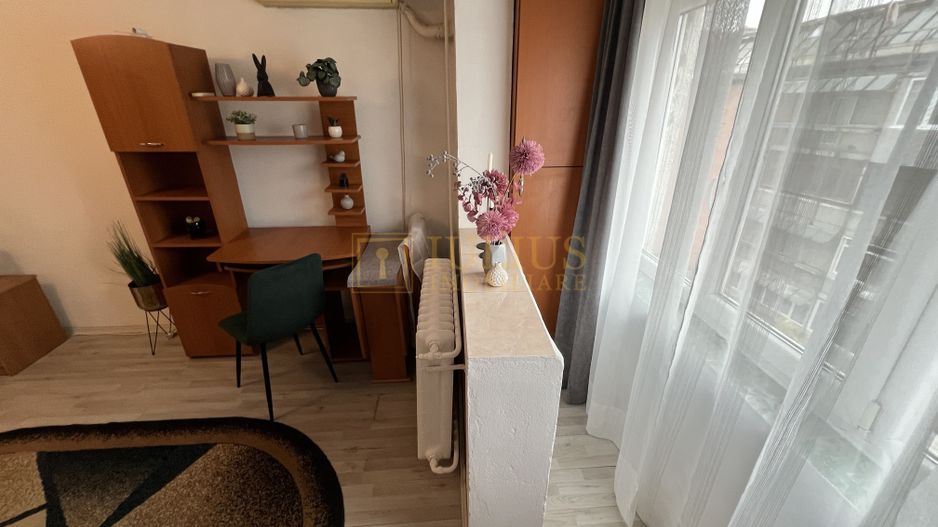 Garsoniera, 4 ap. pe nivel/etaj, conditii moderne. - Poză 4