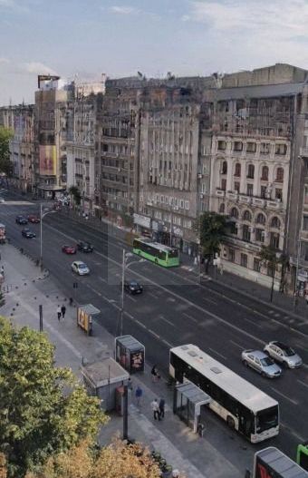 Piata Romana metrou - vedere catre bulevard - Poză 7