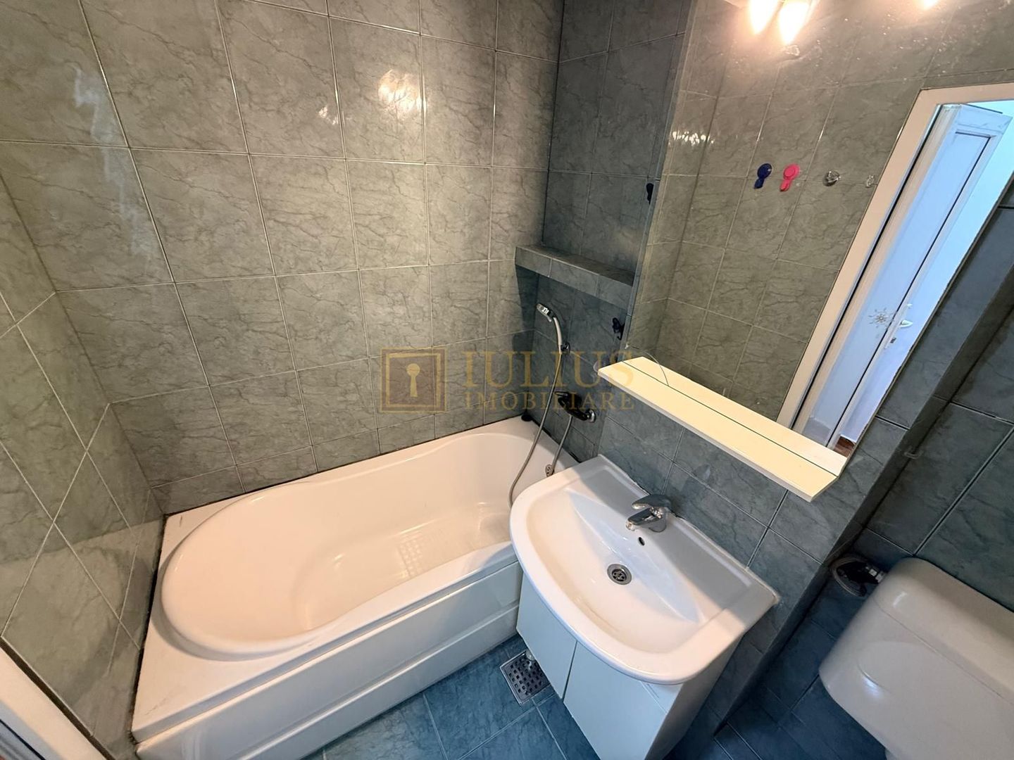 3 camere, Dacia-Circumvalatiunii, vis a vis de Scoala generala nr. 18 - Poză 13