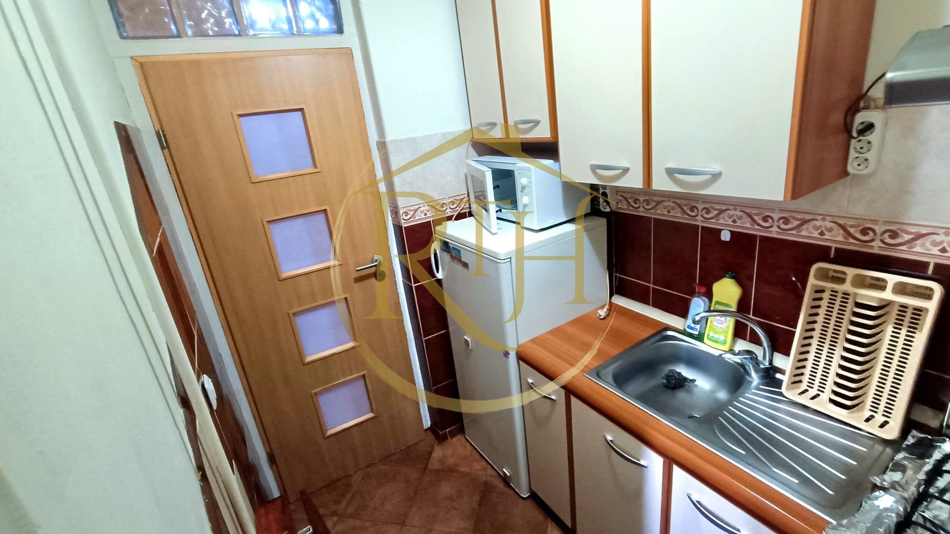 Inchiriez ap cu o camera in Girocului la padurice 250 euro/luna. - Poză 11