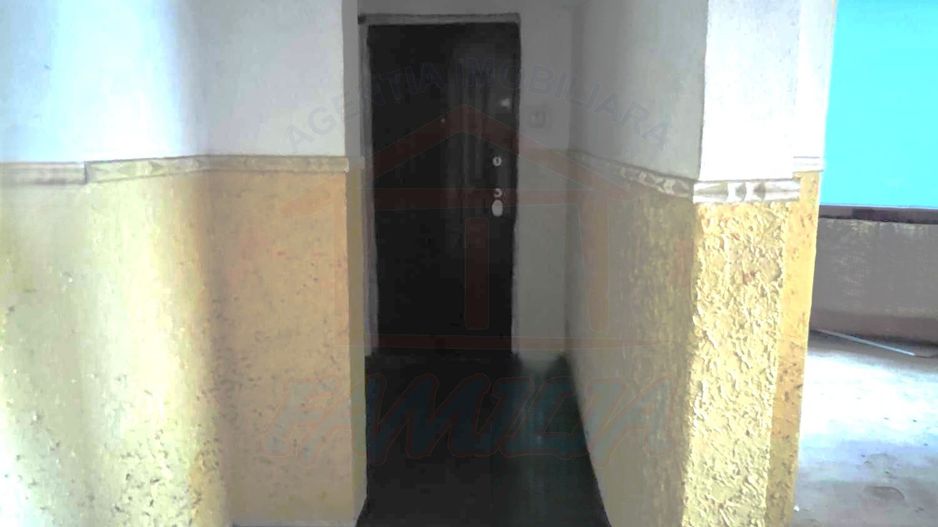 59.500 euro, APARTAMENT doua camere, decomandat, etaj 3 I.C. Frimu - Poză 3