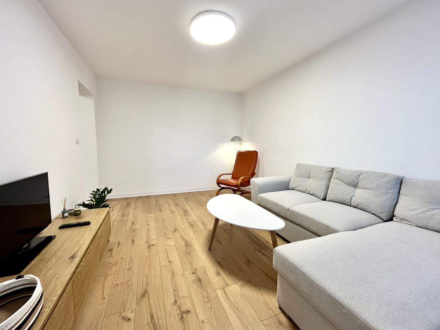 Apartament 3 camere, cu garaj,prima inchiriere, Central - Piața Unirii - Poză 3