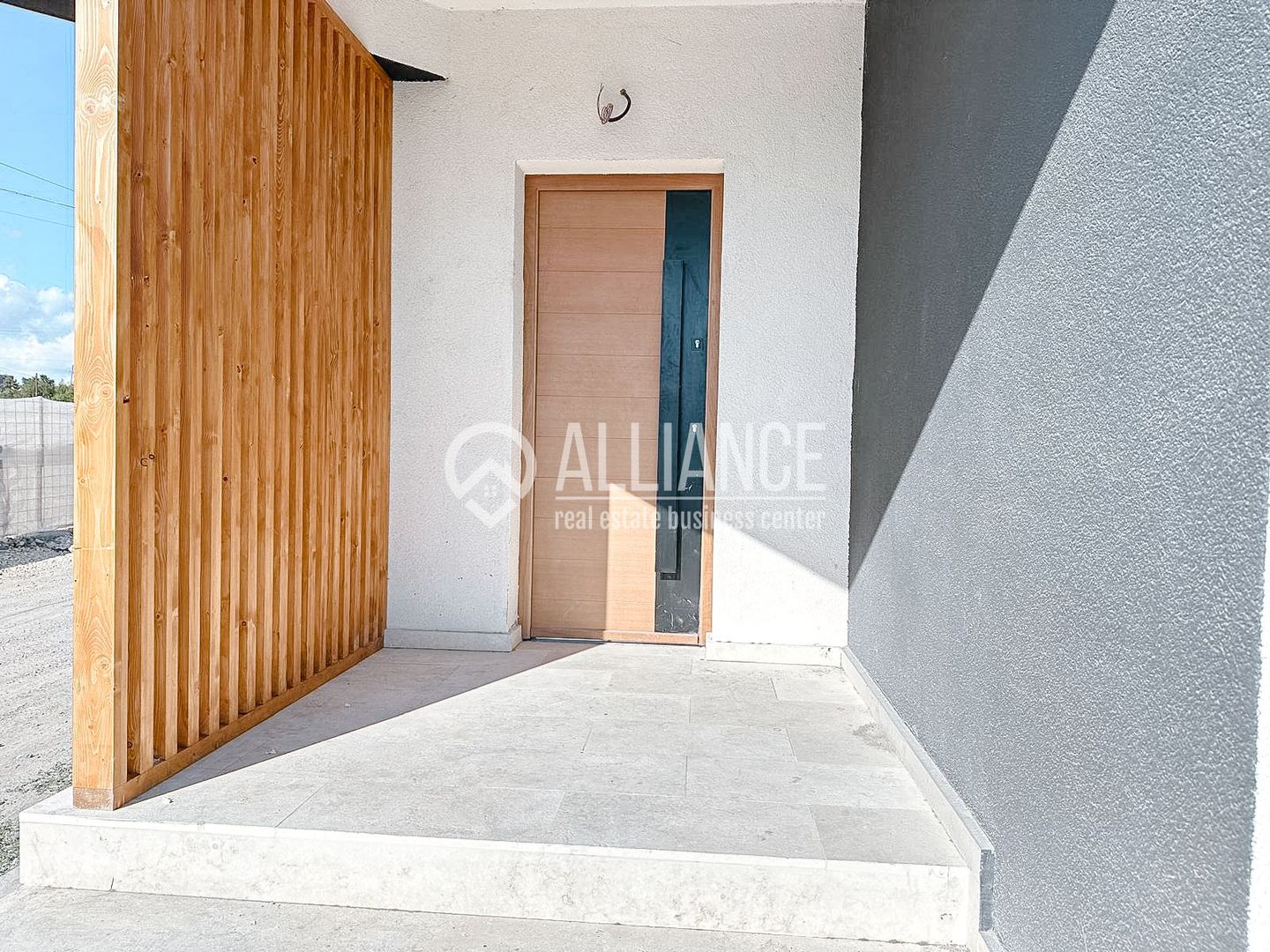 PALAZU MARE(COD 05) - Curte proprie. Vedere panoramică spre lac. - Poză 8