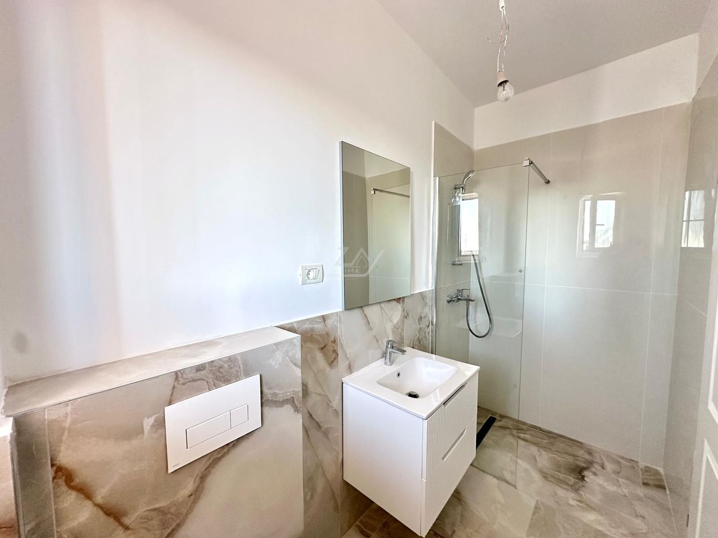 COMISION 0! Finalizat - toate utilitatile. 3 dormitoare. Drum pavat. - Poză 6