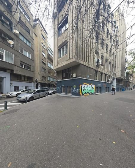 Apartament 5 camere, garaj, 2 boxe subsol, 4/6, bloc interbelic . - Poză 2