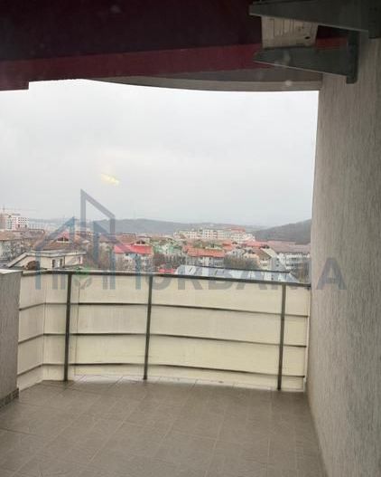 Apart 2 camere, centrala, a.c. foarte spatios 66 mp si doua balcoane - Poză 7