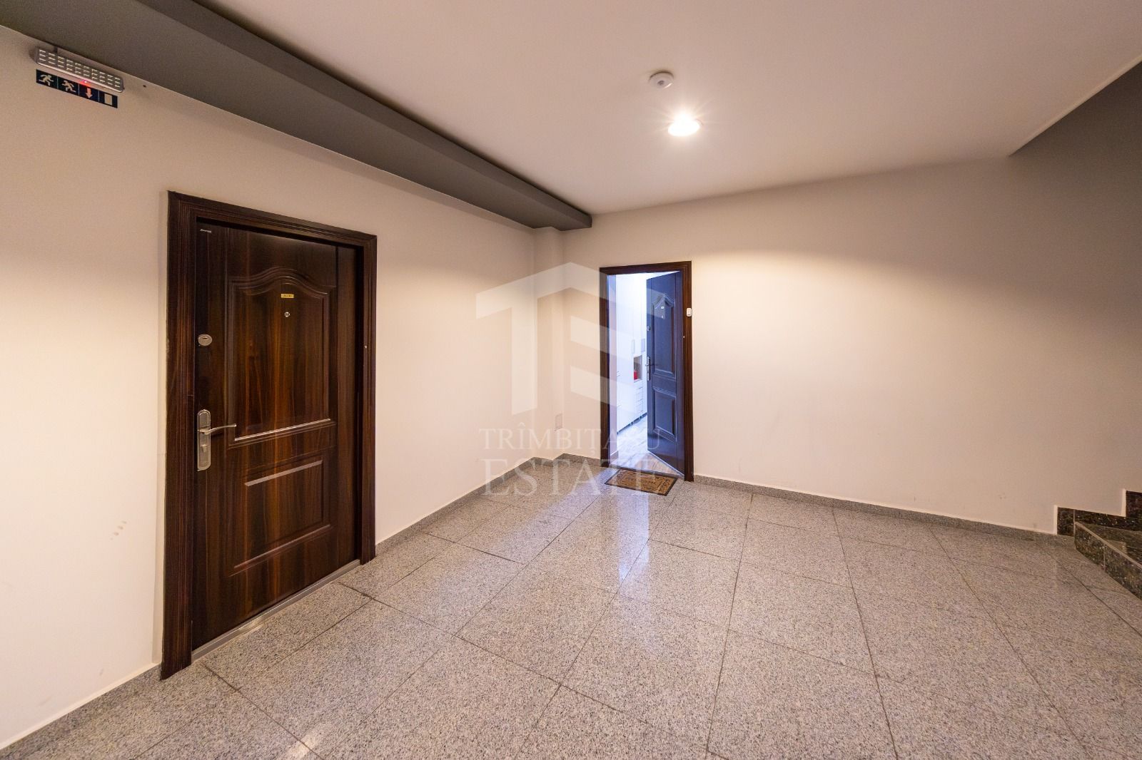 CORESI - Isaran | 3 camere 82 mp loc de parcare si boxa - Poză 24