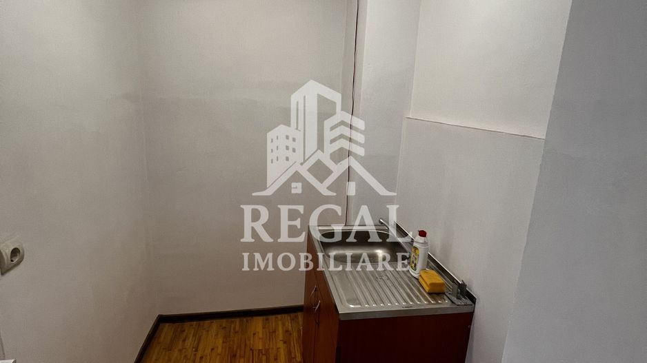 Garsonieră Micro 3 | Etaj 8/10 | Lift | Balcon | Parțial mobilată - Poză 3