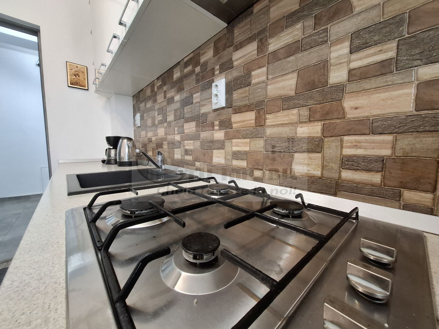 Apartament 2 camere, bloc 2019, etaj 2/3, baie cu geam, semimobilat - Poză 10