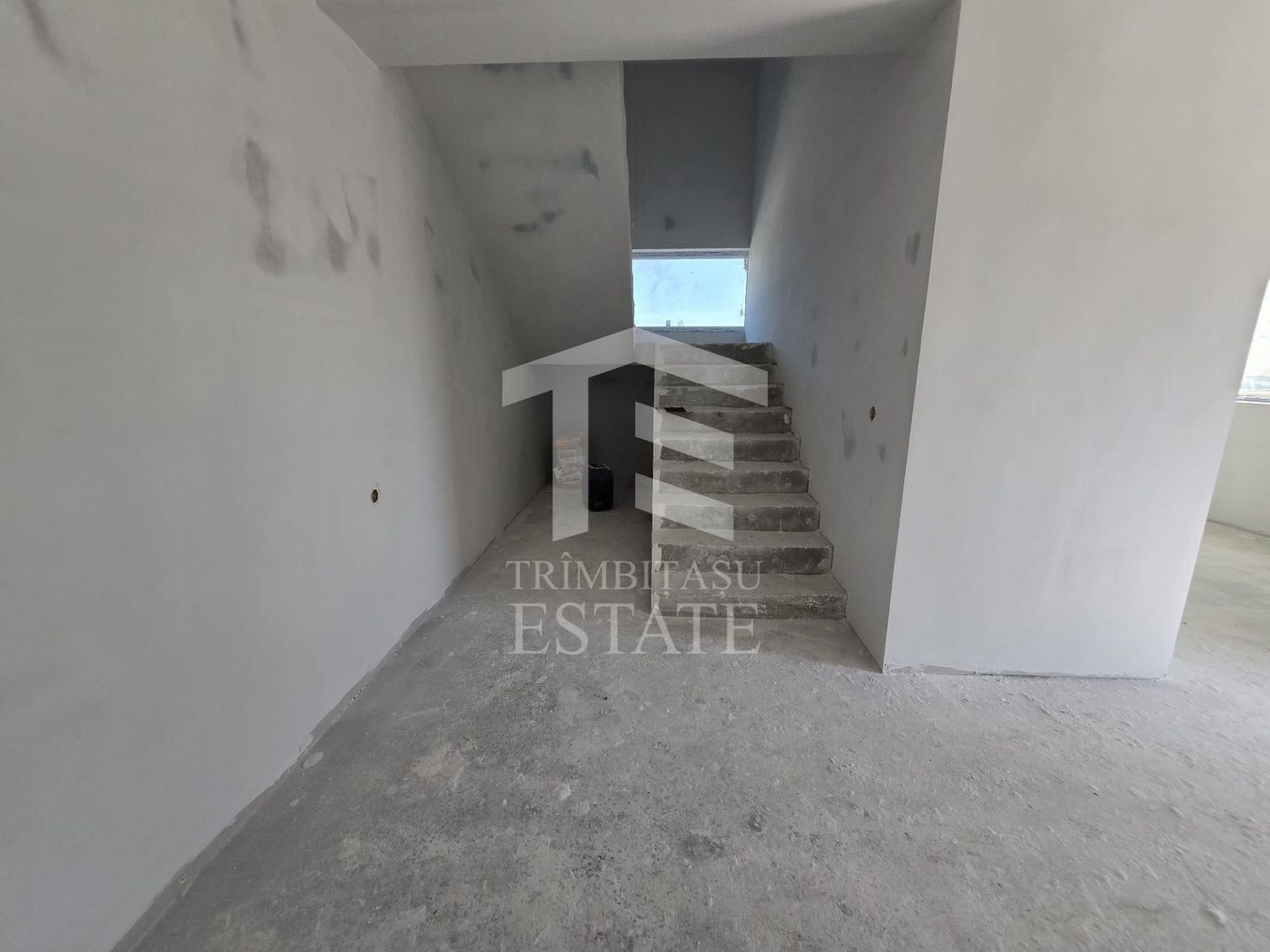 OVIDIU-POIANA- Vila tip duplex | terasa circulabila | gaz | curte - Poză 18