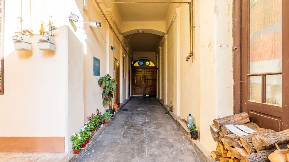 Apartament pe două nivele în Piața Catedralei, Arad. - Poză 2