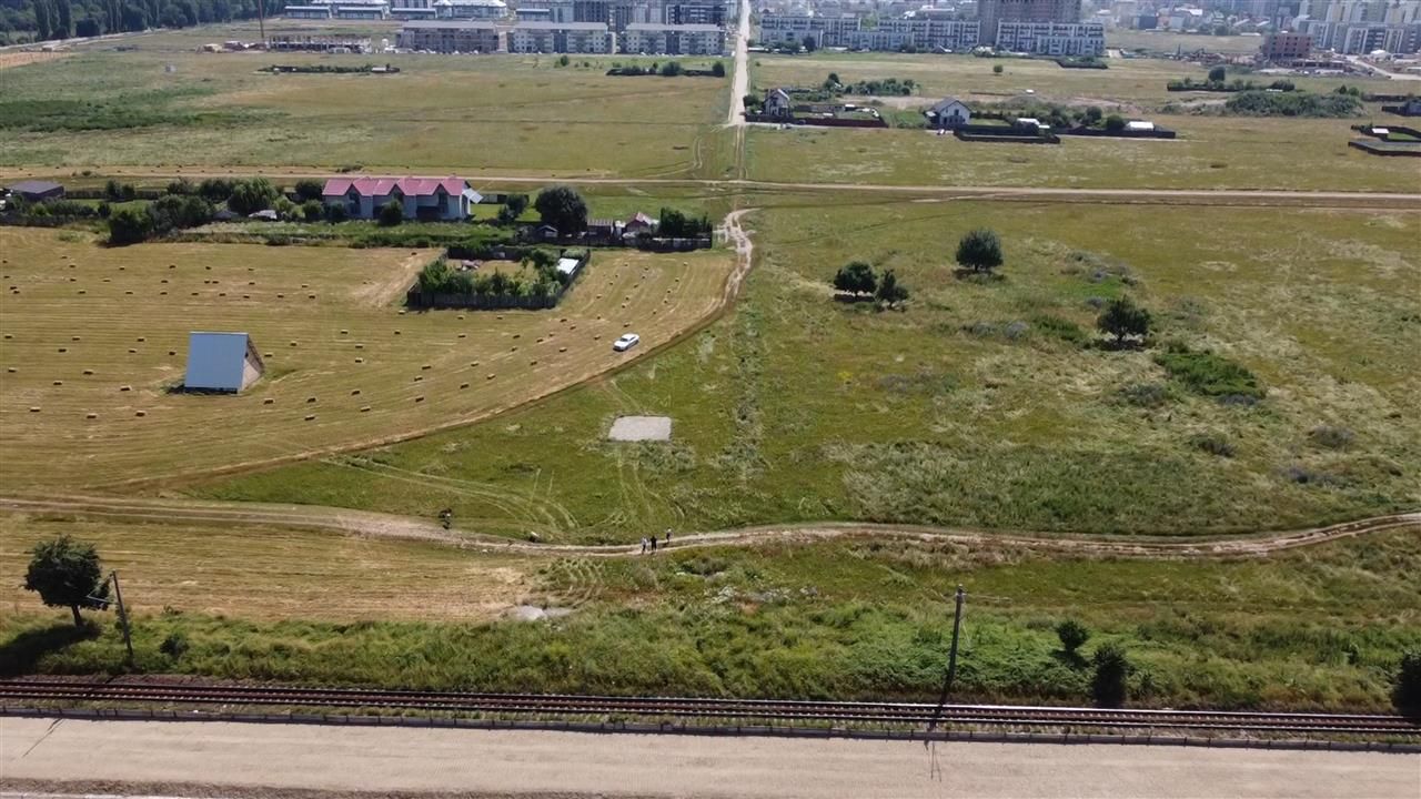 Peste 4.000 mp teren intravilan Rezidential/ Investitiona - Poză 1
