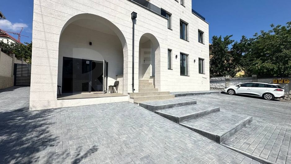 Vânzare, apartament, 4 camere, strada Merilor, Ialoveni - Poză 1