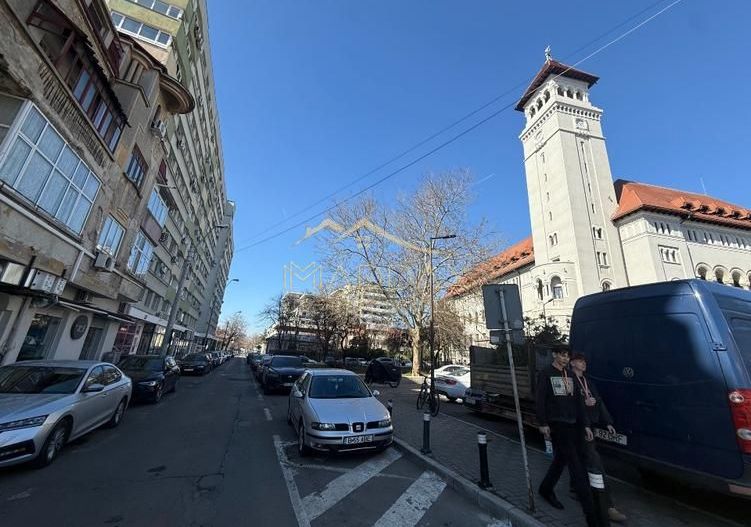 Spatiu comercial // vitrina 16 metri // Banu Manta // Primaria sect 1 - Poză 2