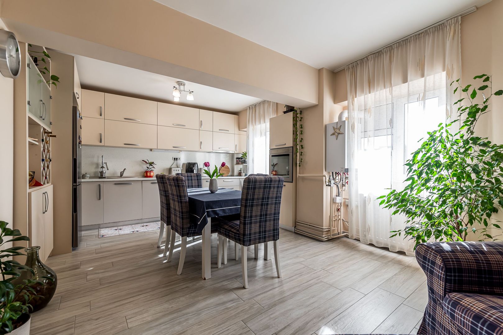 Apartament decomandat 4 camere - str. Condurasilor - COMISION 0 - Poză 4