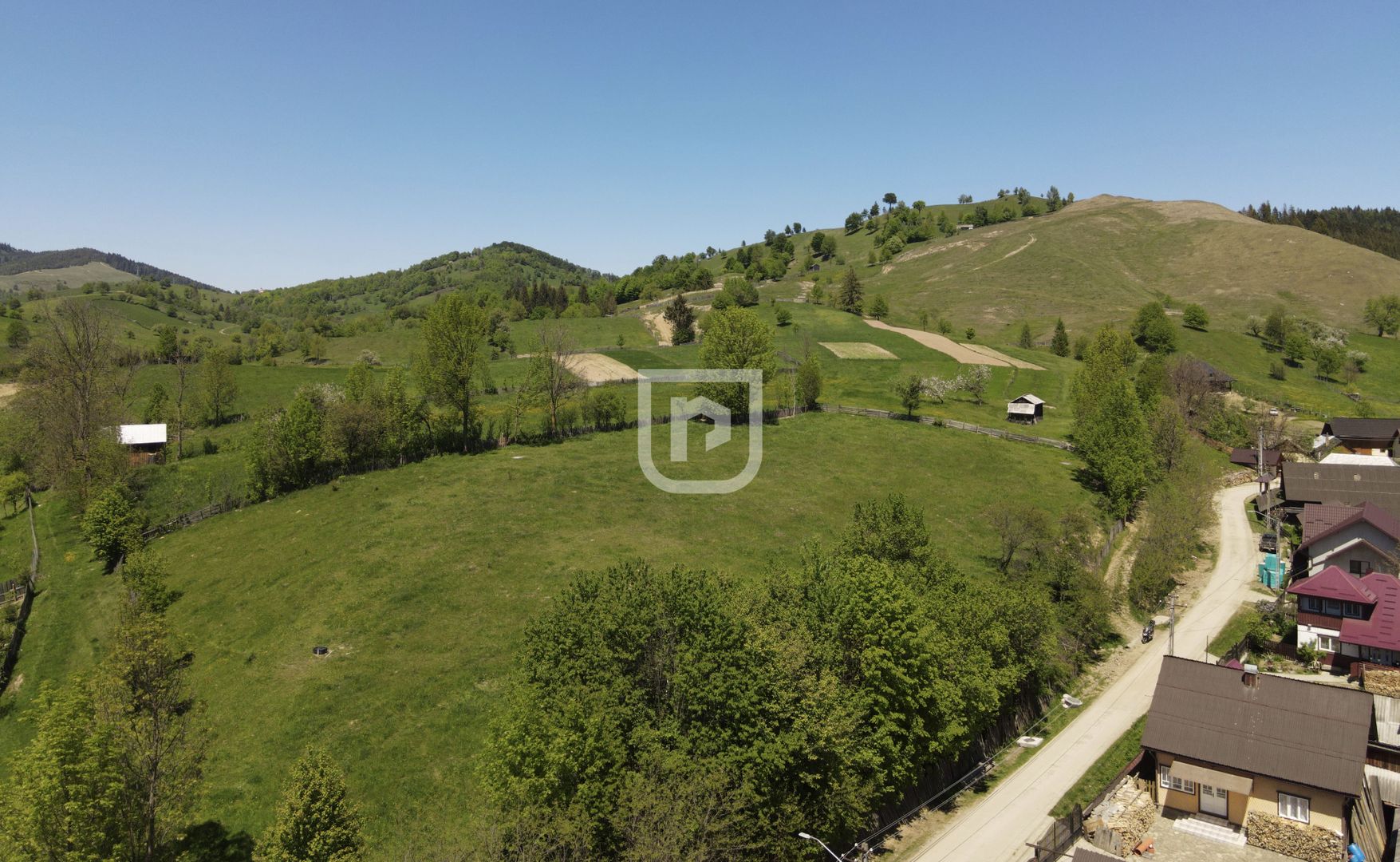 Parcelez teren 6514mp intravilan Manastirea Humorului - Poză 4