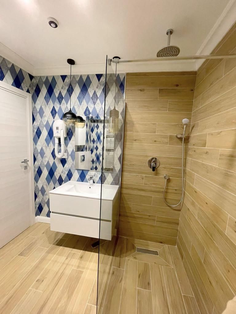 Smart Boutique / Finisaje Premium | Mihai Bravu - Mall Vitan - Poză 12