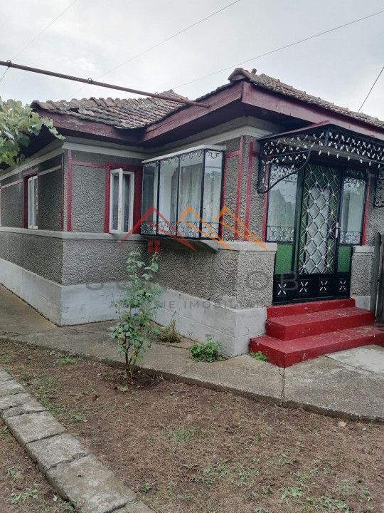 Casa rustica 3 camere, 4000 mp teren, cabana din lemn, pomi fructiferi - Poză 1