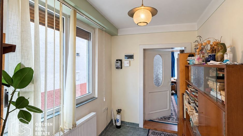Casa din caramida, 3 camere + anexa, teren 262 mp,  zona Vlaicu - Poză 10
