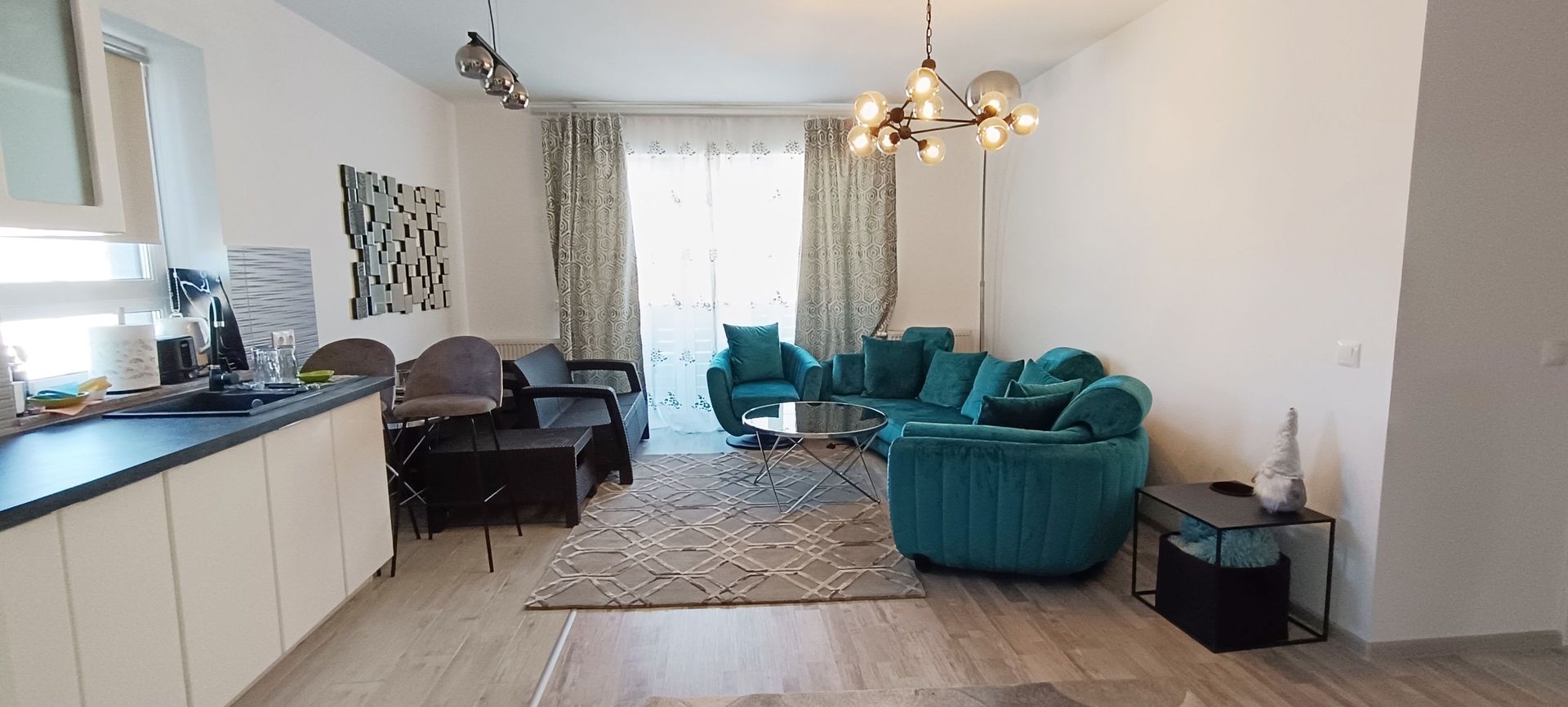 Apartament cu 3 camere,mobilat la prima chirie-Avantgarden - Poză 1