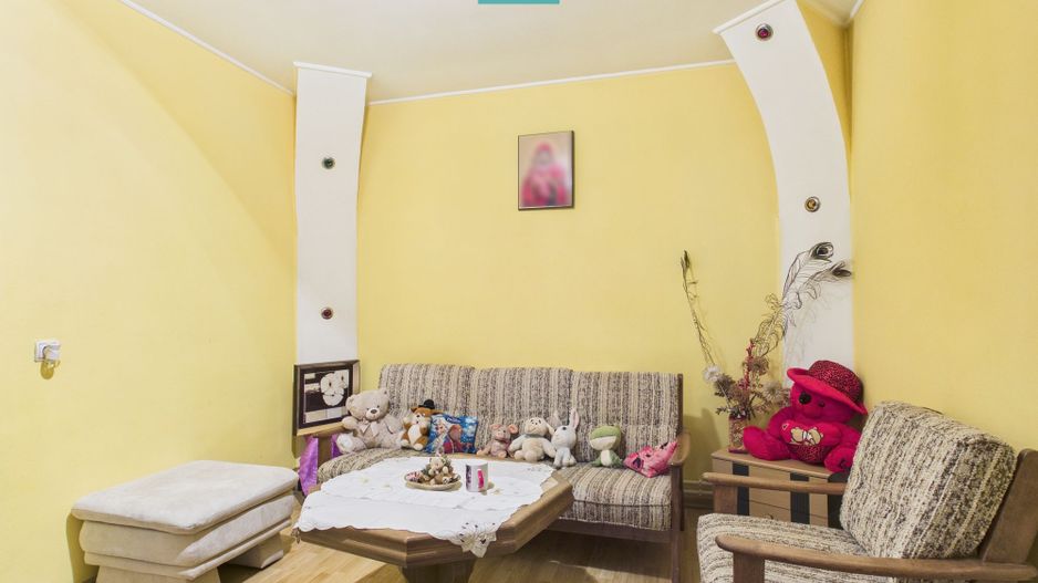 Casă cu 3 camere și teren de 700 mp în Cermei - Poză 2