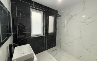 Decomandat. Spatios. Loc de parcare. - Poză 6