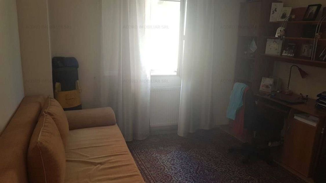 Ap 3 camere zona Dacia - Poză 1