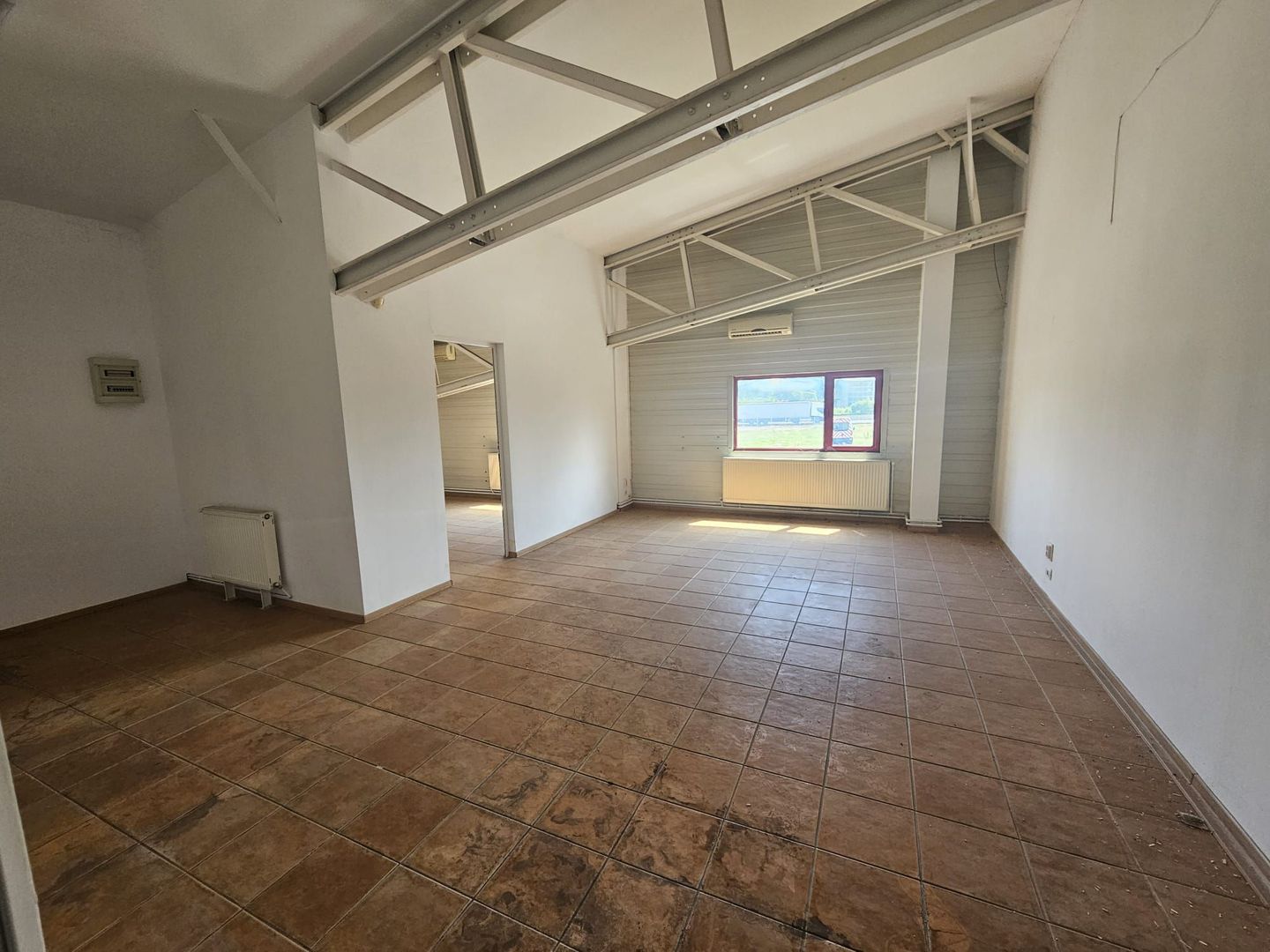 Hala industrială– 1.800 mp + birouri 400 mp | DN73, Maracineni - Poză 16