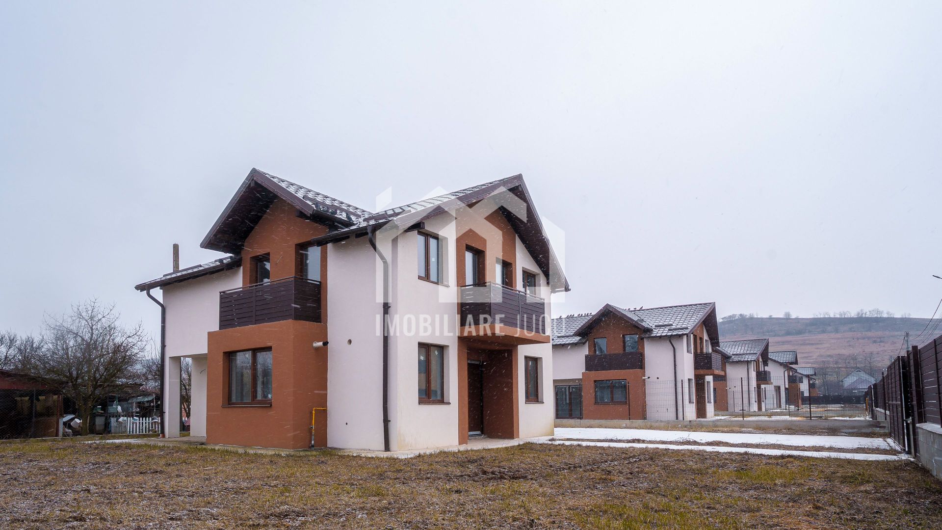 Casa individuala,4 camere,120mp,Teren 505mp, Garaj,Jucu - Poză 1