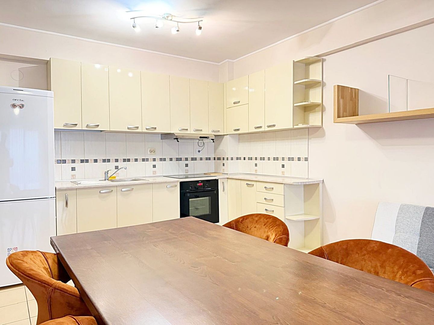 Apartament cu 2 camera in Cartierul Luceafarul din Oradea - Poză 10