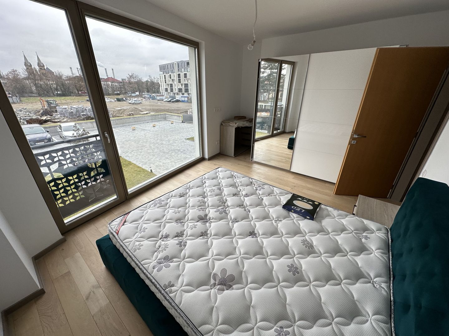 Apartament bloc nou 3 camere - parcare subterana - Poză 5