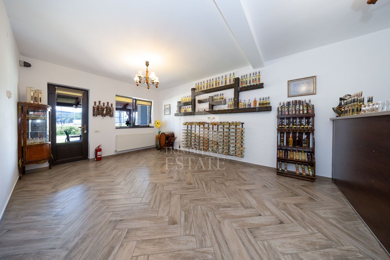 RASNOV| Cladire multifunctionala | 350 mp | Vad turistic si comercial - Poză 7