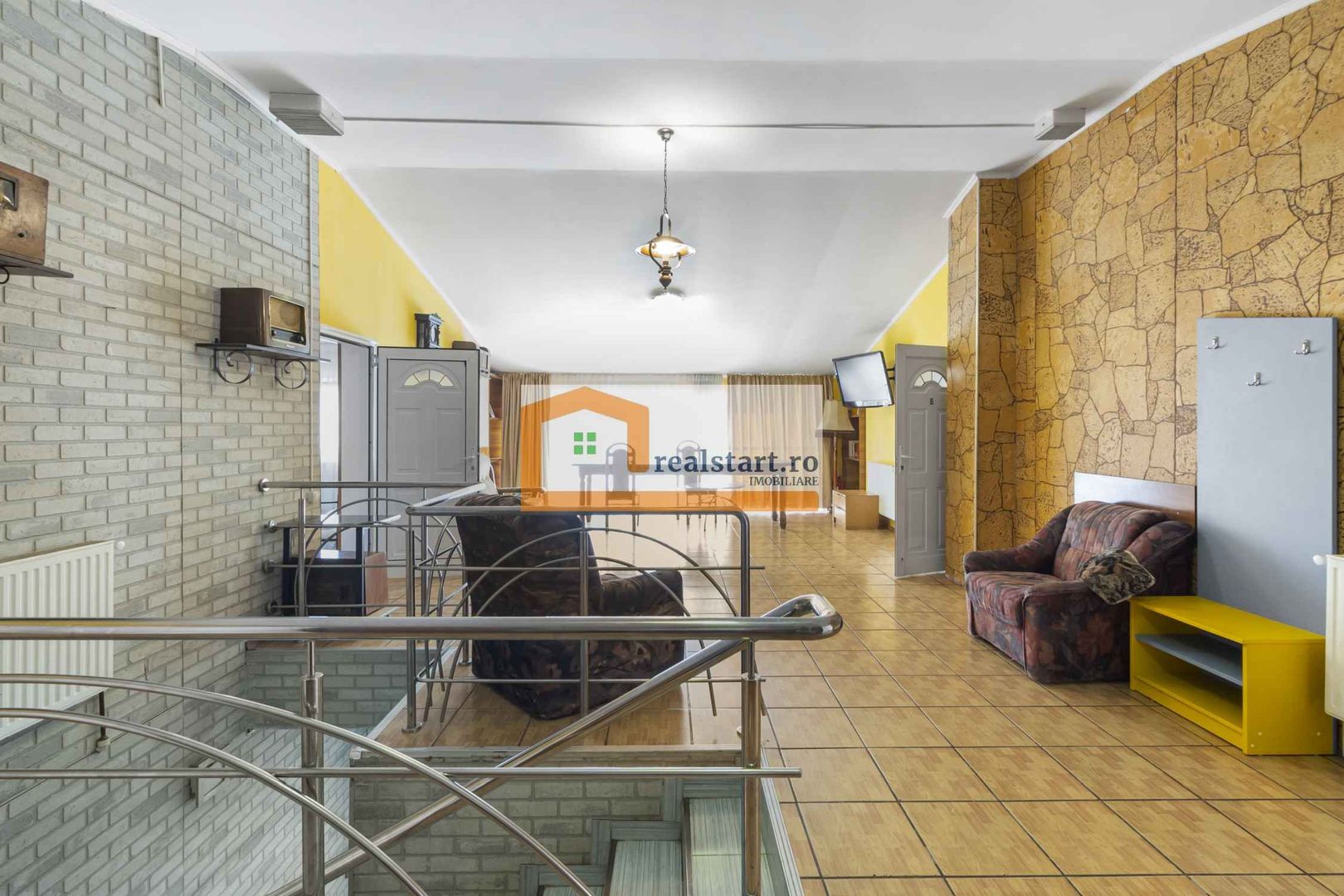 Cladire Multifunctionala - Ideal Investitie - 700mp cladire - 1590 mp teren - Poză 12