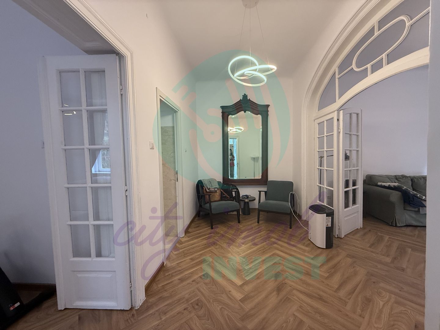 Apartament cochet vila edificata in perioada interbelica - Poză 7