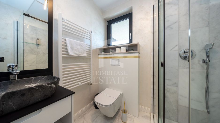 Coresi-Penthouse 3 camere +loc de parcare subteran 203mp - Poză 16